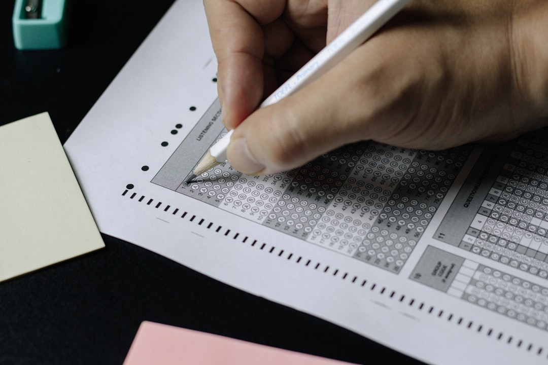 Çoktan Seçmeli Soru Yazmanın Altın Kuralları: Etkili Değerlendirme İçin Rehber - TestEd